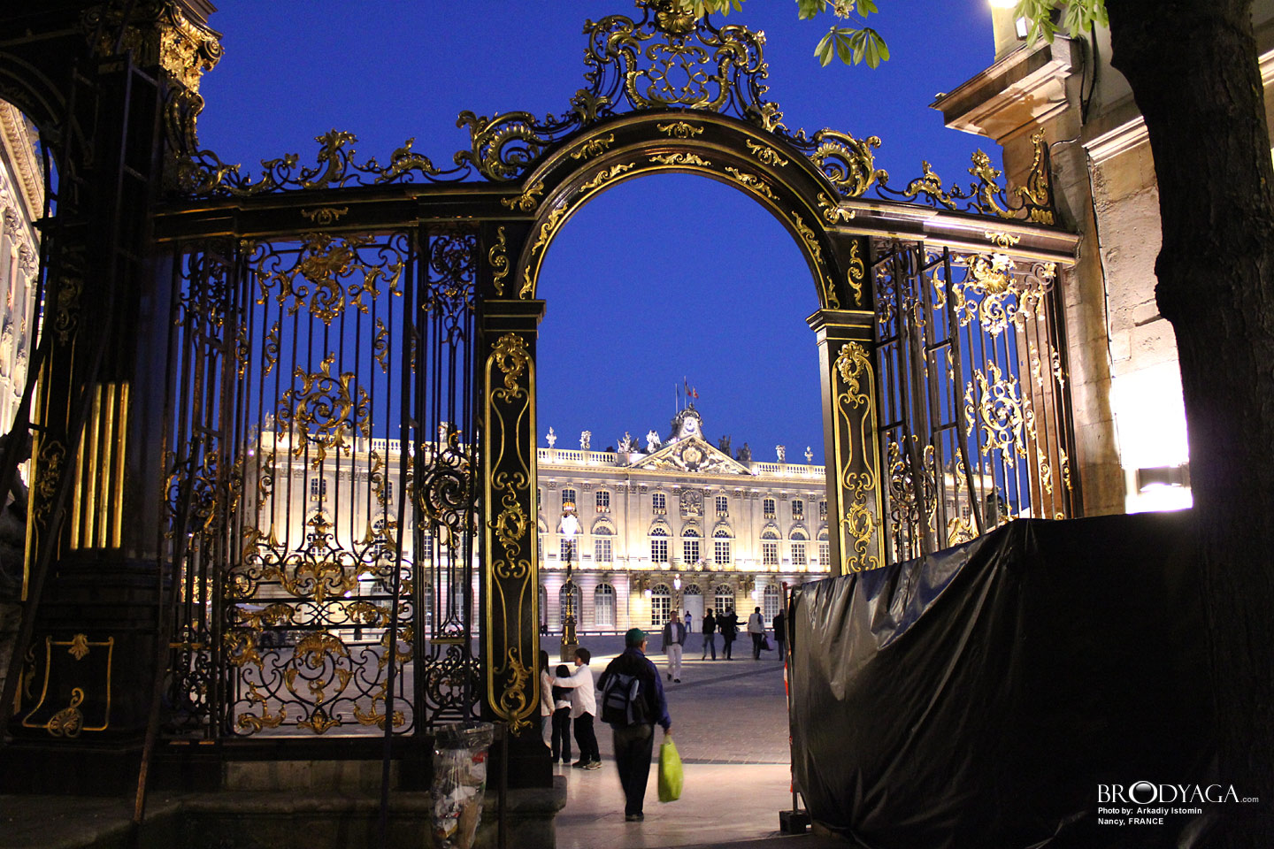 Nancy by night